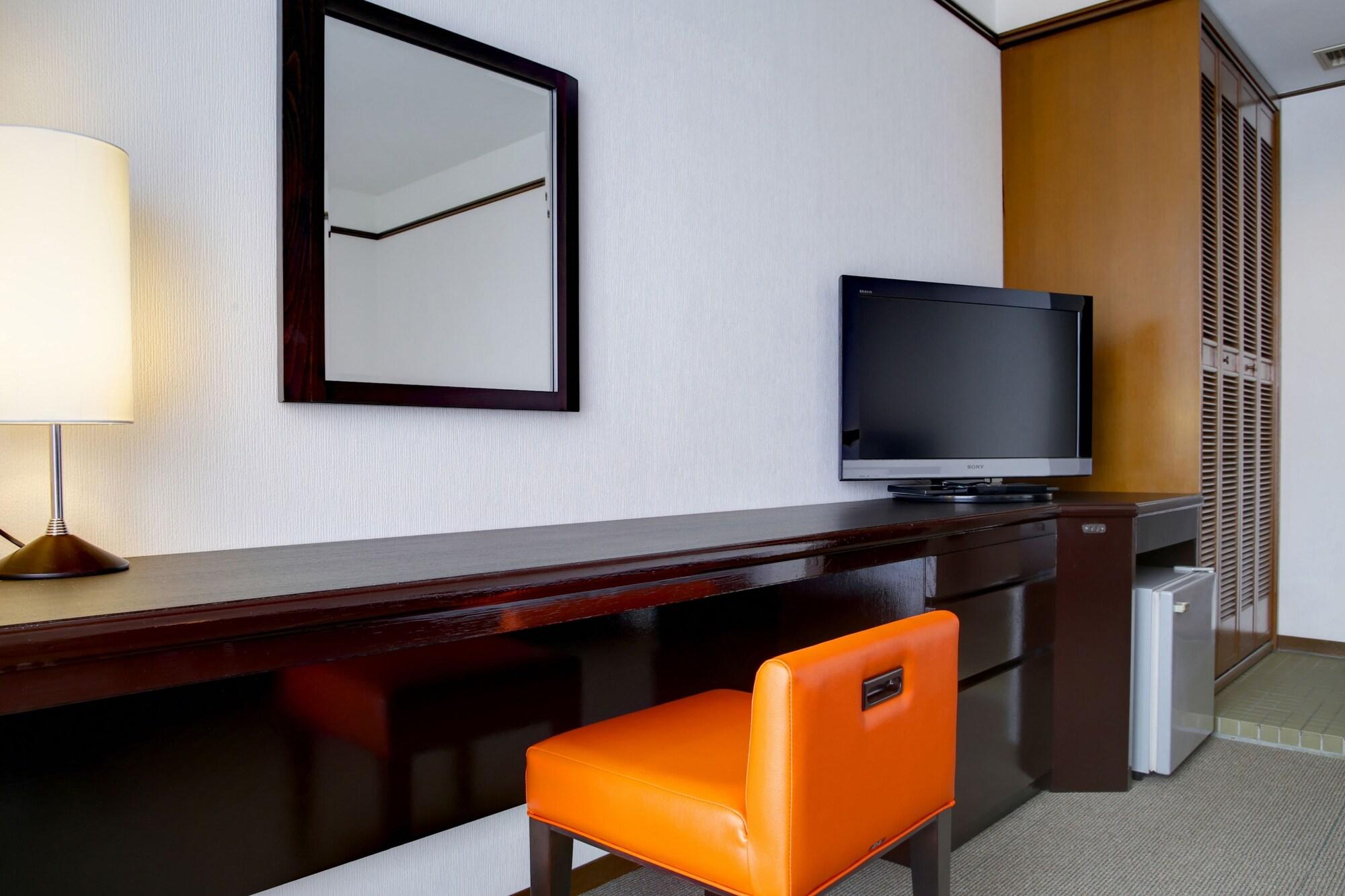 Hotel City Court Naha Bagian luar foto