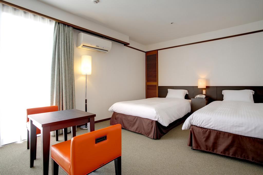 Hotel City Court Naha Ruang foto