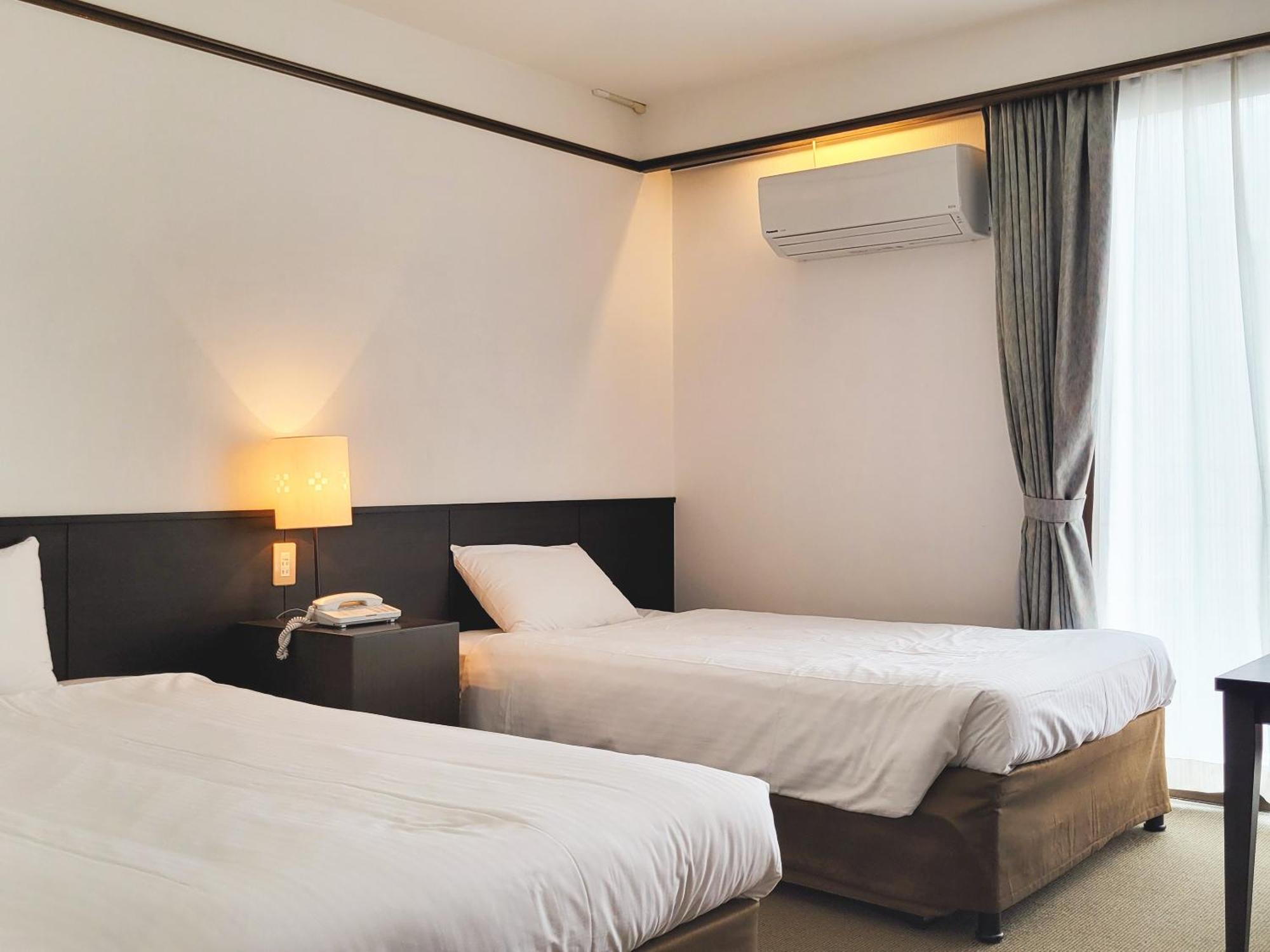 Hotel City Court Naha Bagian luar foto