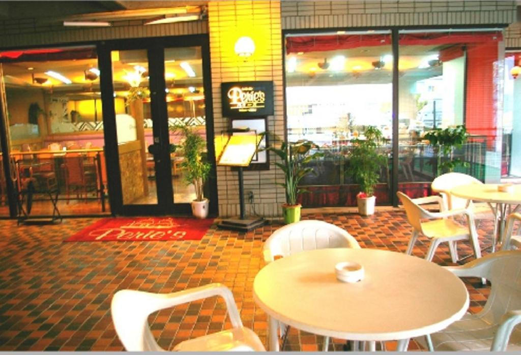 Hotel City Court Naha Bagian luar foto